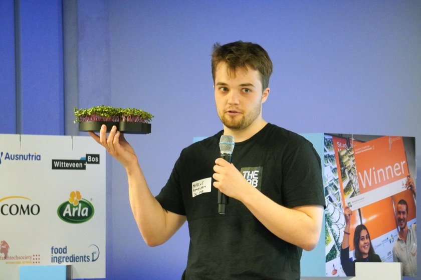 The HAB presenting their space-inspired AstroGel system for indoor farming during the Demo Day. The HAB presenting their space-inspired AstroGel system for indoor farming during the Demo Day.