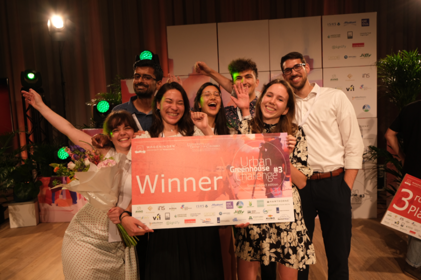 Winning team - LettUs Design Winning team - LettUs Design
