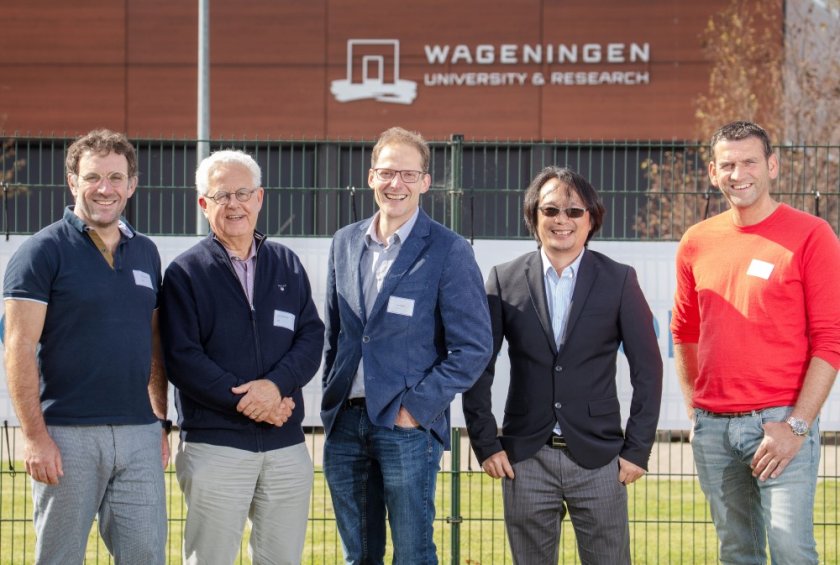Jury from left to right: Marco Bressan, Gerrit van Straten, Leo Marcelis, Dijun Luo and Erik Vereijken Jury from left to right: Marco Bressan, Gerrit van Straten, Leo Marcelis, Dijun Luo and Erik Vereijken